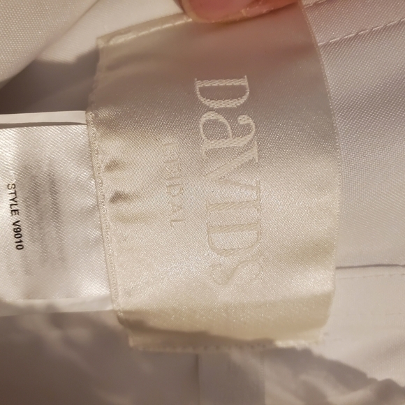 David's Bridal Empire Waist A-Line Wedding Dress - Picture 9 of 16